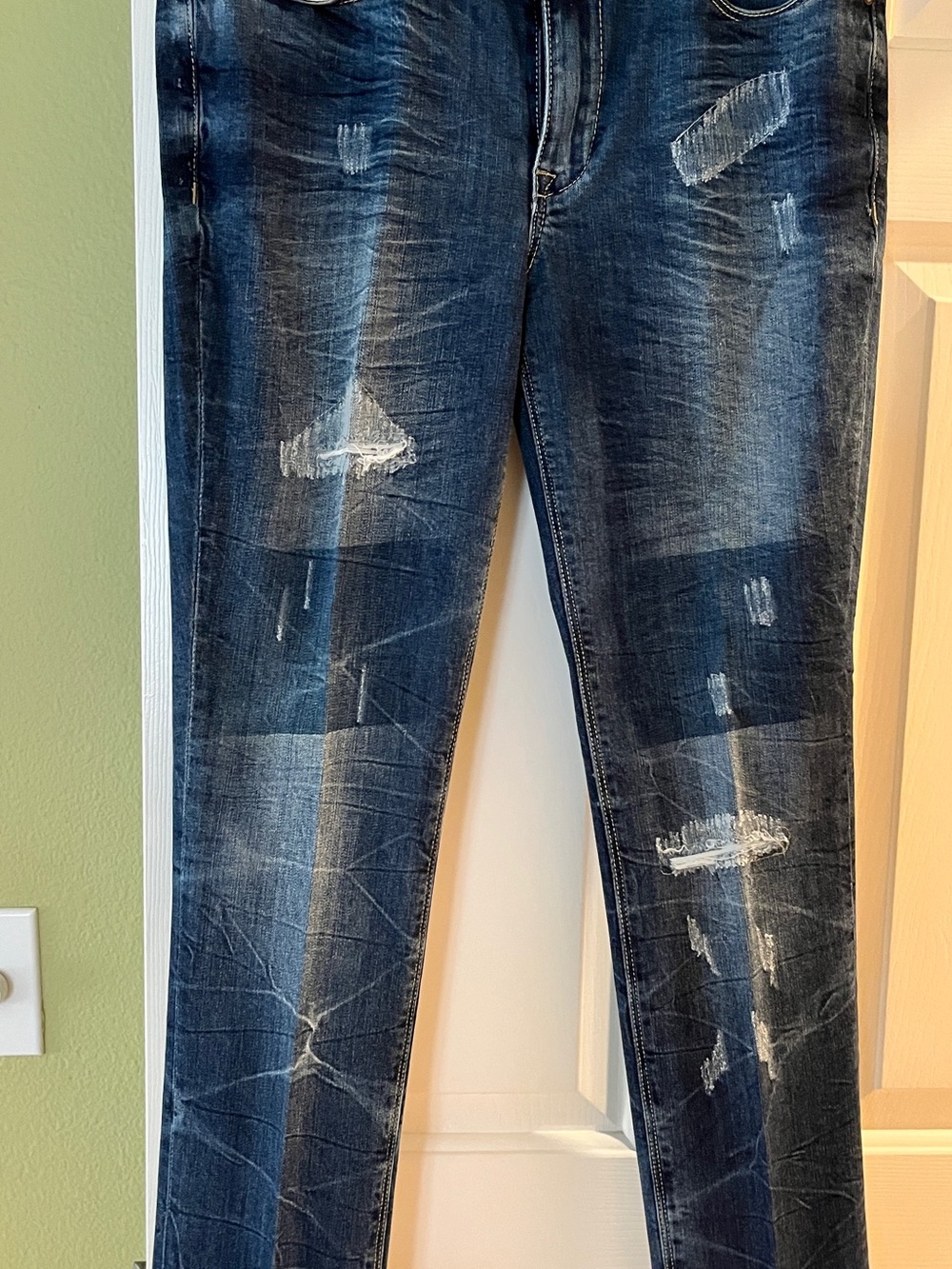 Max Jeans Women's Distressed Indigo Skinny Jeans